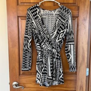 Small Aztec pattern romper